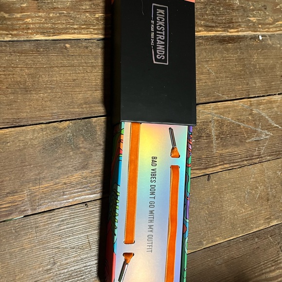 Glow up kickstrands shoelaces - Picture 2 of 2